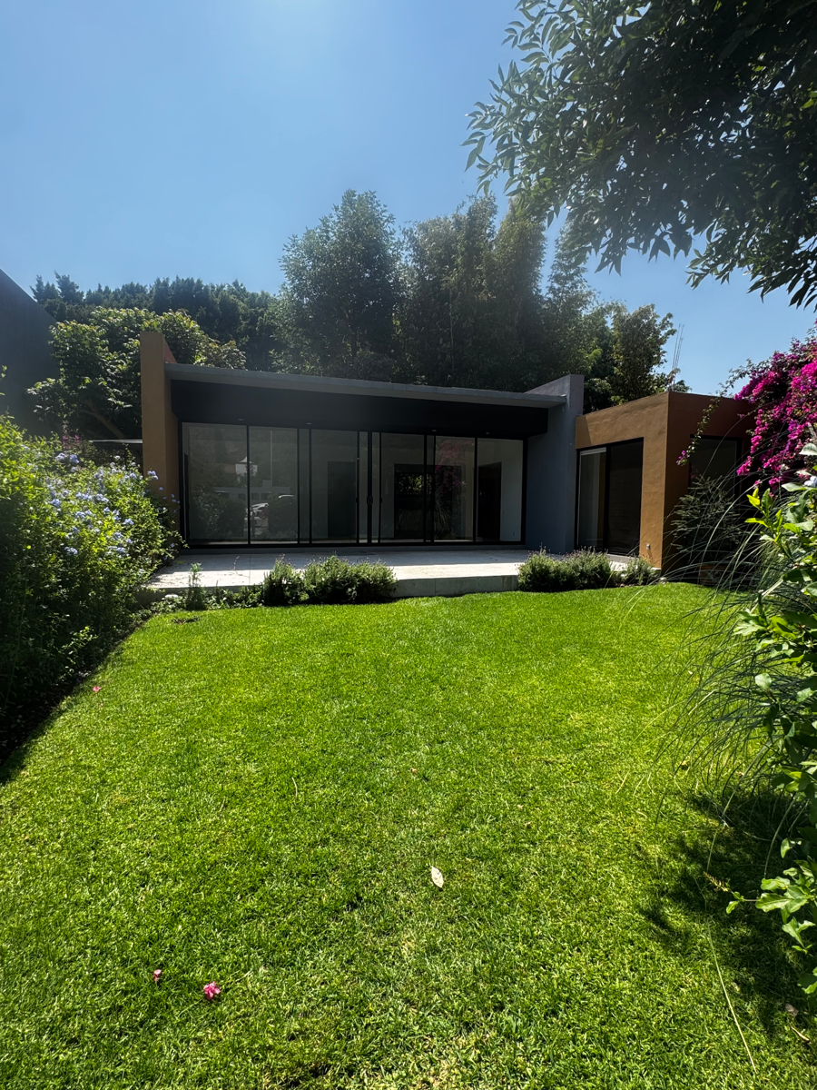 Casa en renta en Santo Domingo, Tepoztlán — foto 1 de 16