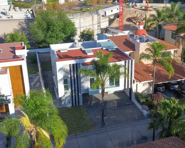 Casa en venta en Puerta de Hierro, Zapopan — foto 2 de 15