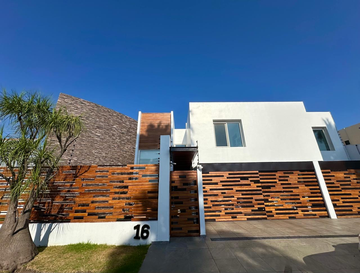 Casa en venta en Camino Real a Cholula, San Andrés Cholula — foto 1 de 24