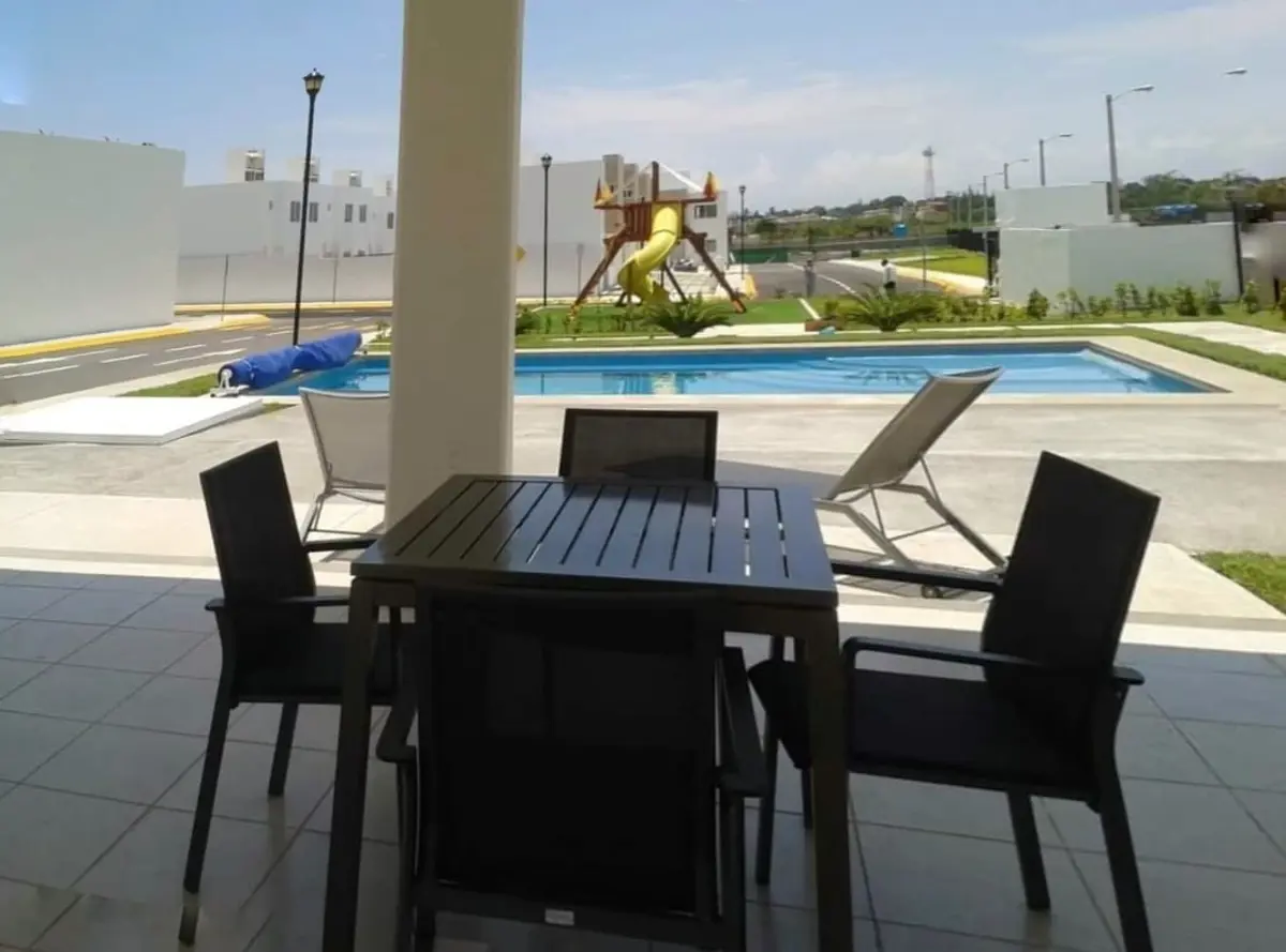 Casa en renta en Los Héroes Veracruz, Veracruz — foto 1 de 13