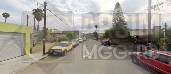 Casa en venta en Burocrata Ruiz Cortines, Tijuana — foto 2 de 64