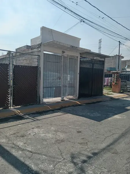 Casa en venta en Los Héroes Tecámac II, Tecámac — foto 3 de 15