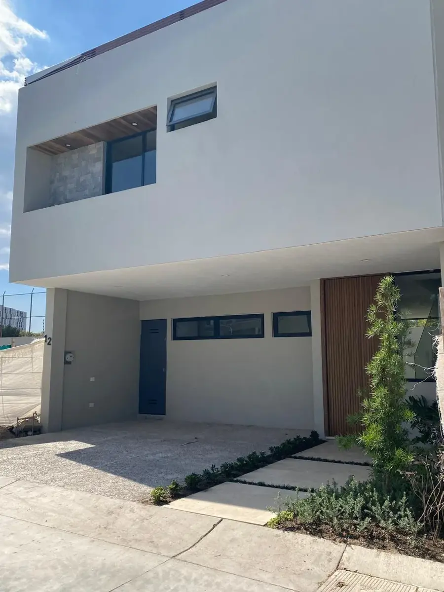 Casa en venta en Paseos Universidad, Zapopan — foto 1 de 8
