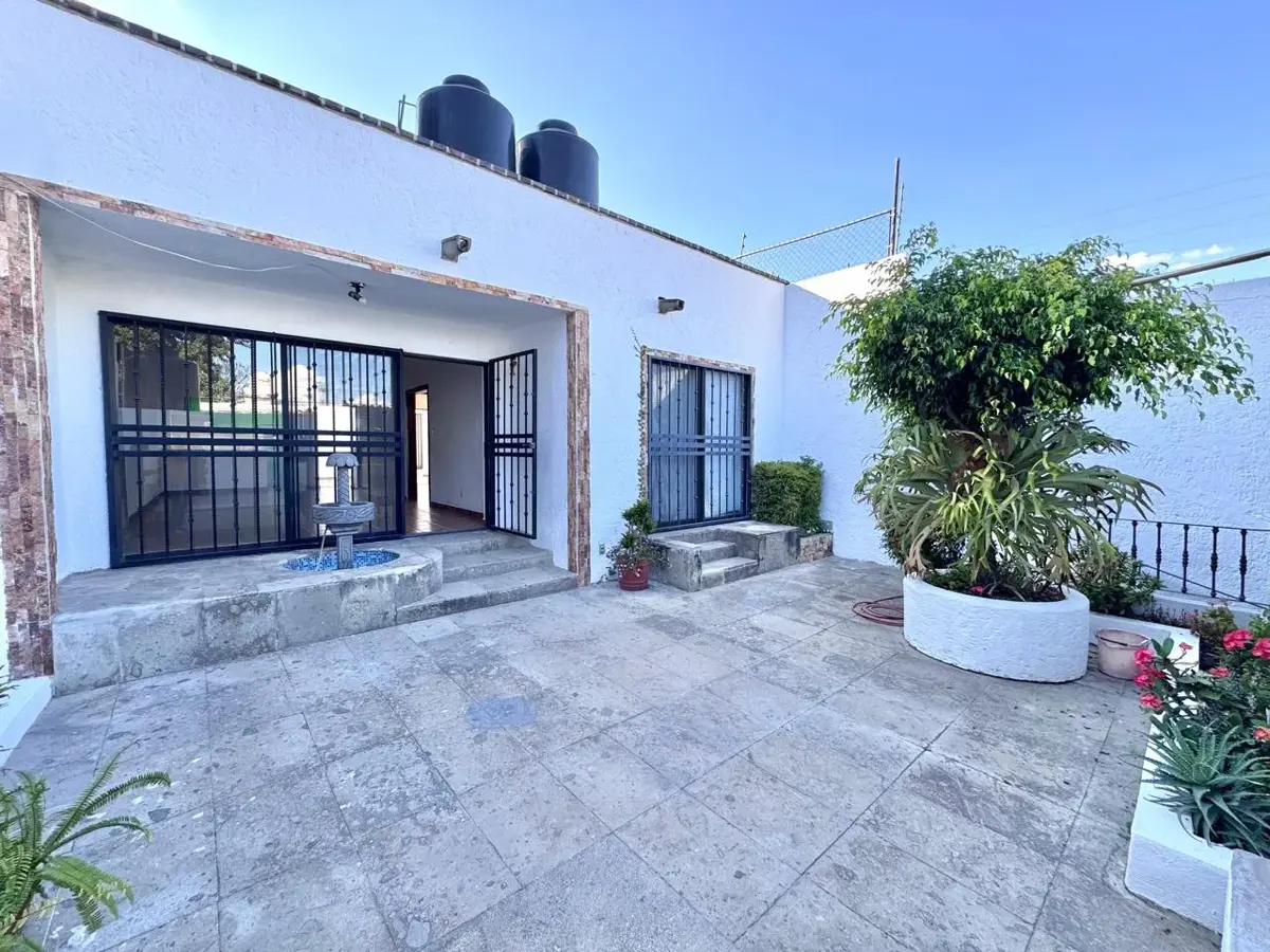 Casa en venta en Acapatzingo, Cuernavaca — foto 1 de 19