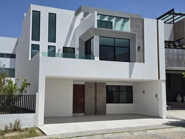 Casa Nueva en Venta en Lomas de Angelopolis Iii
