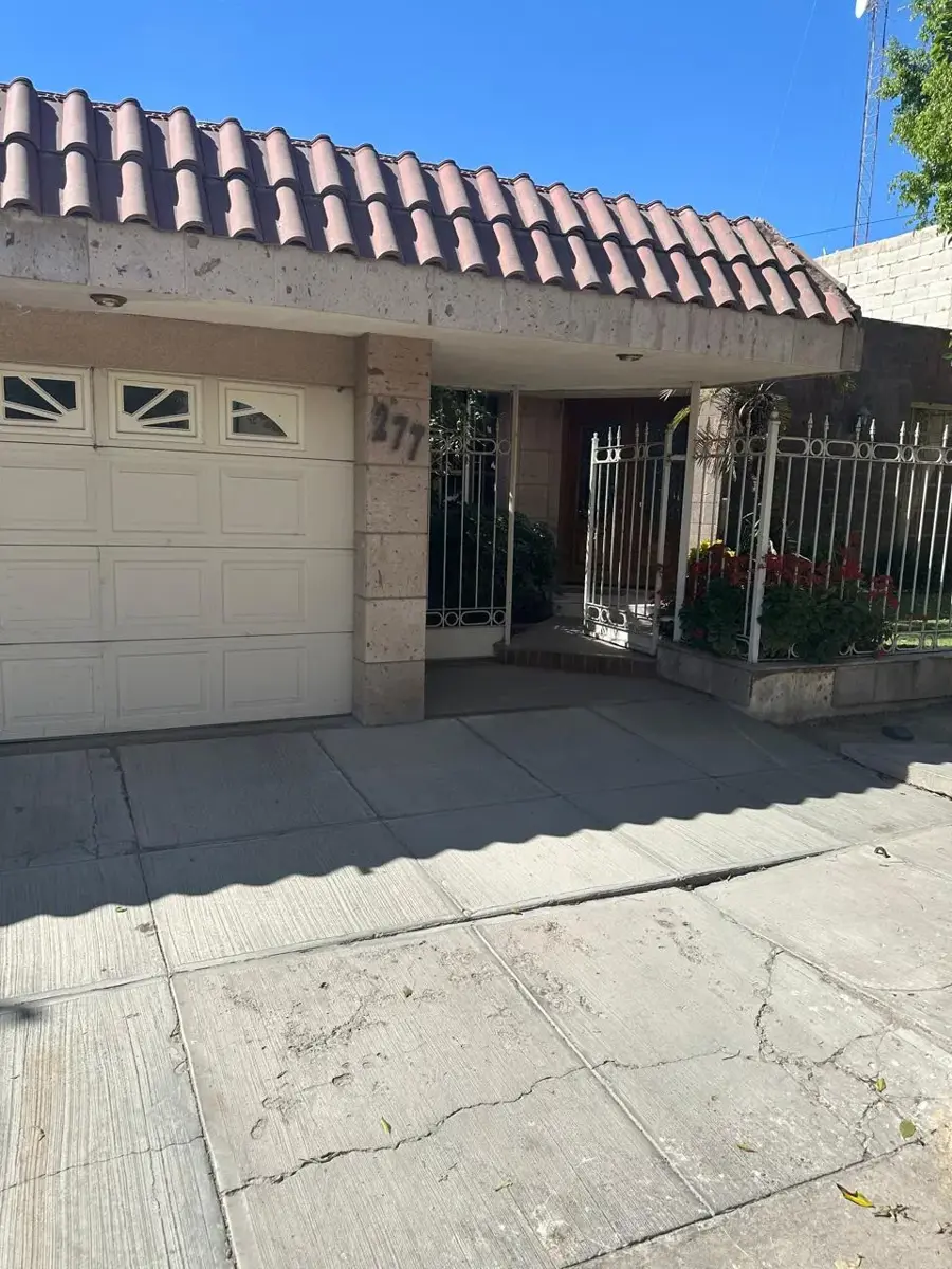 Casa en Venta en Las Rosas, Gómez Palacio, Durango