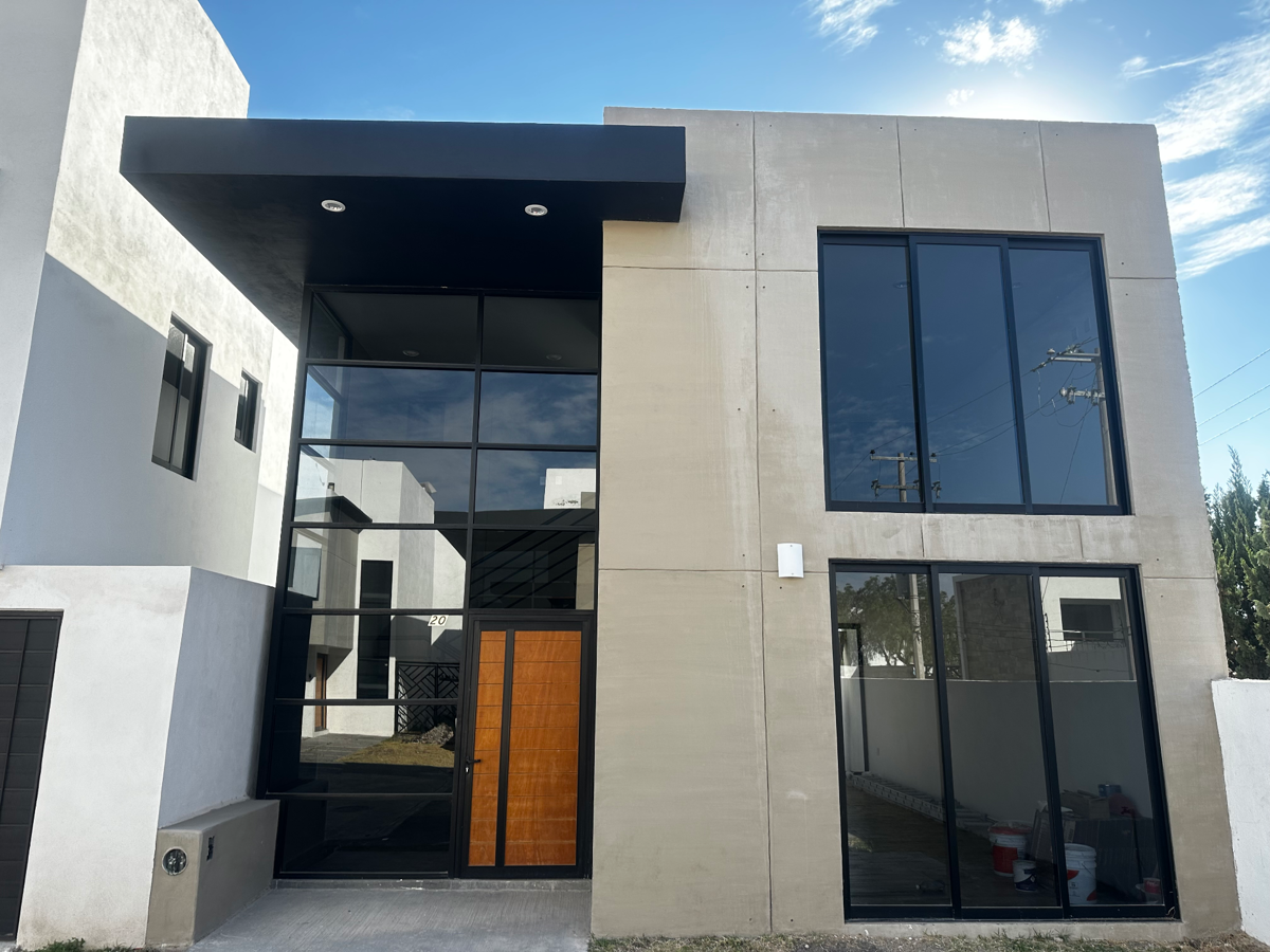 Casa en venta en El Condado, Corregidora — foto 1 de 32