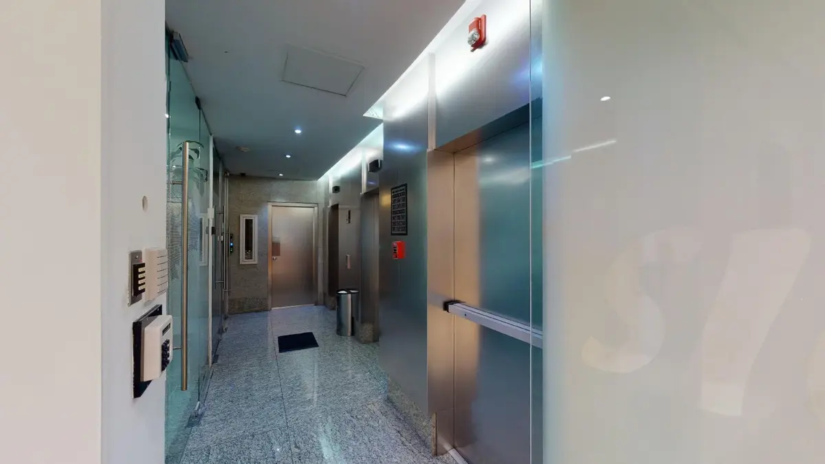 Oficina en venta en Bosques de las Lomas, Cuajimalpa de Morelos — foto 1 de 25