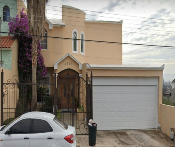 INCREIBLE CASA A UNA CALLE DEL INSTITUTO LA SALLE DE CHIHUAHUA