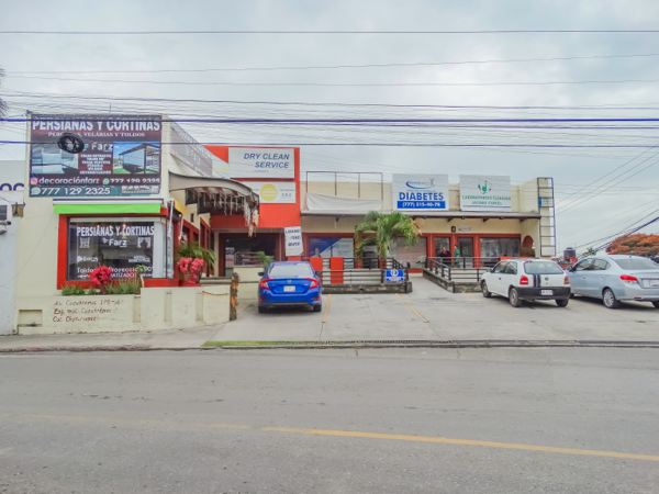 Venta de Plaza Comercial en Chapultepec, Cuernavaca, Morelos