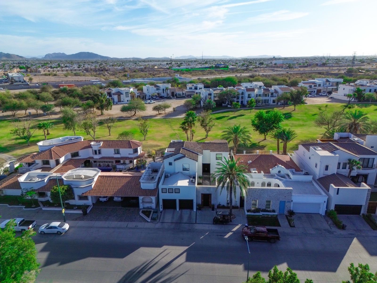 Casa en venta en Los Lagos, Hermosillo — foto 1 de 23
