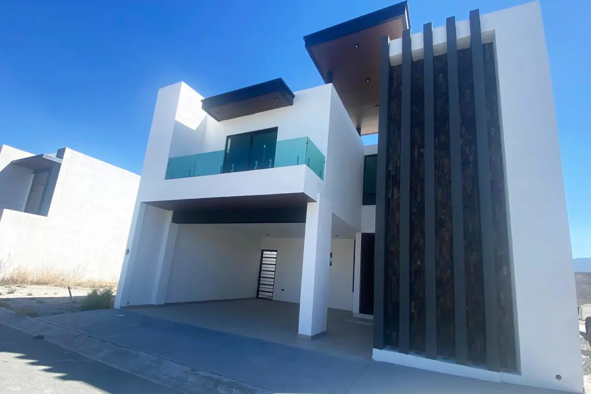 Casa en venta en Rincón de los Encinos, Saltillo — foto 1 de 17