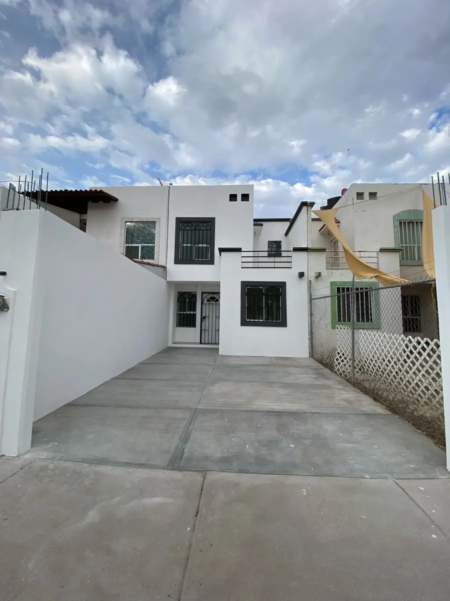 Casa en venta en Brisas del Lago, León — foto 1 de 8