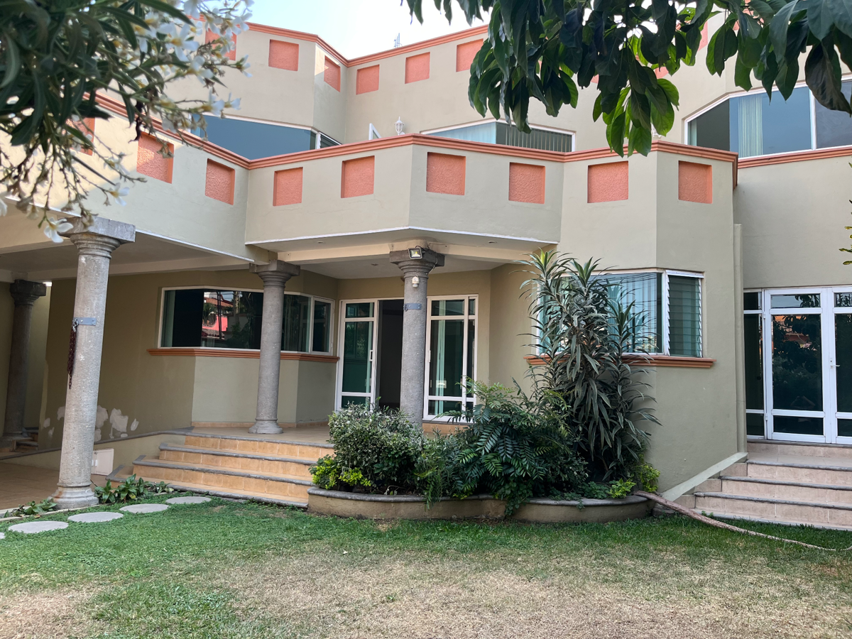 Casa en renta en Lomas de Atzingo, Cuernavaca — foto 1 de 28