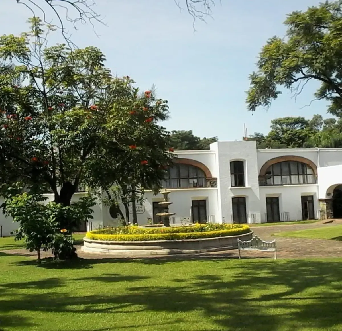 Casa en venta en Hacienda Cocoyoc, Yautepec — foto 1 de 47