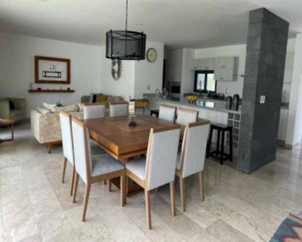 Casa en venta en Valle Alto, Reynosa — foto 2 de 10