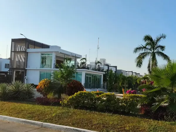 CASA RENTA ZONA COUNTRY CLUSTER 9