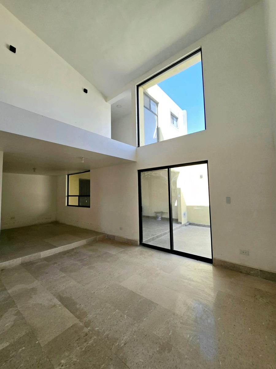 Casa en venta en Los Doctores, Saltillo — foto 1 de 18