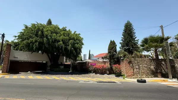 Terreno en venta en Colinas de San Javier, Zapopan — foto 3 de 13