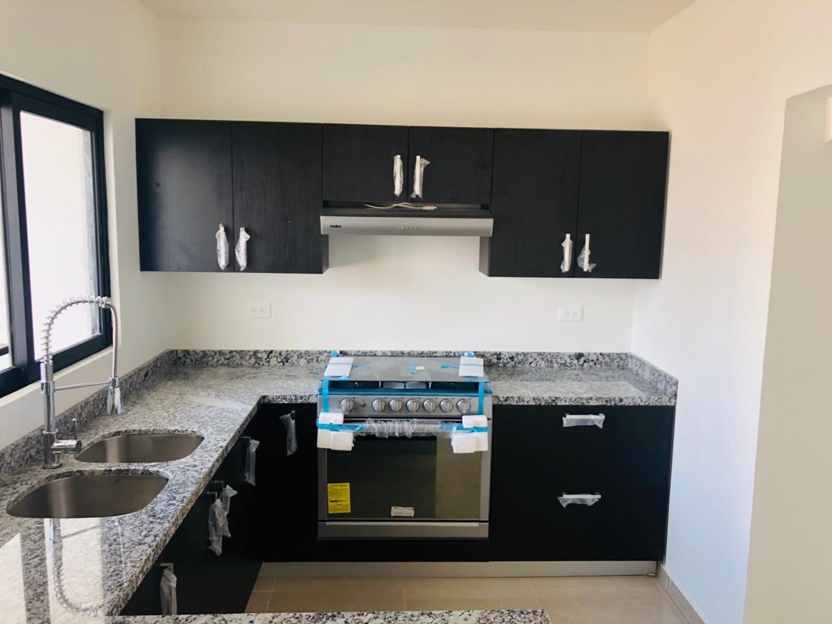 Casa en renta en Kedros, Centro — foto 1 de 14