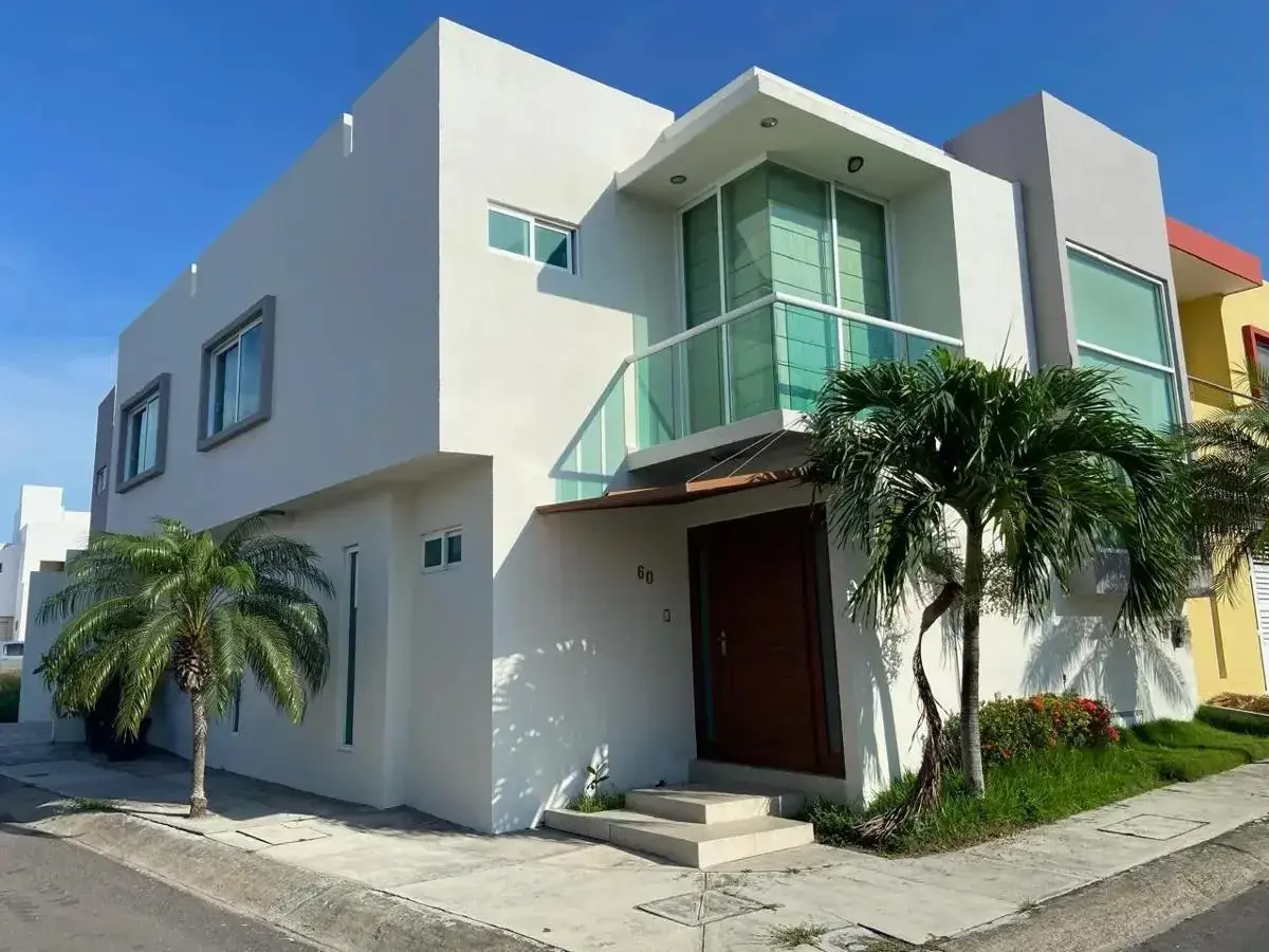 Casa en venta en Las Lomas Residencial, Alvarado — foto 1 de 8