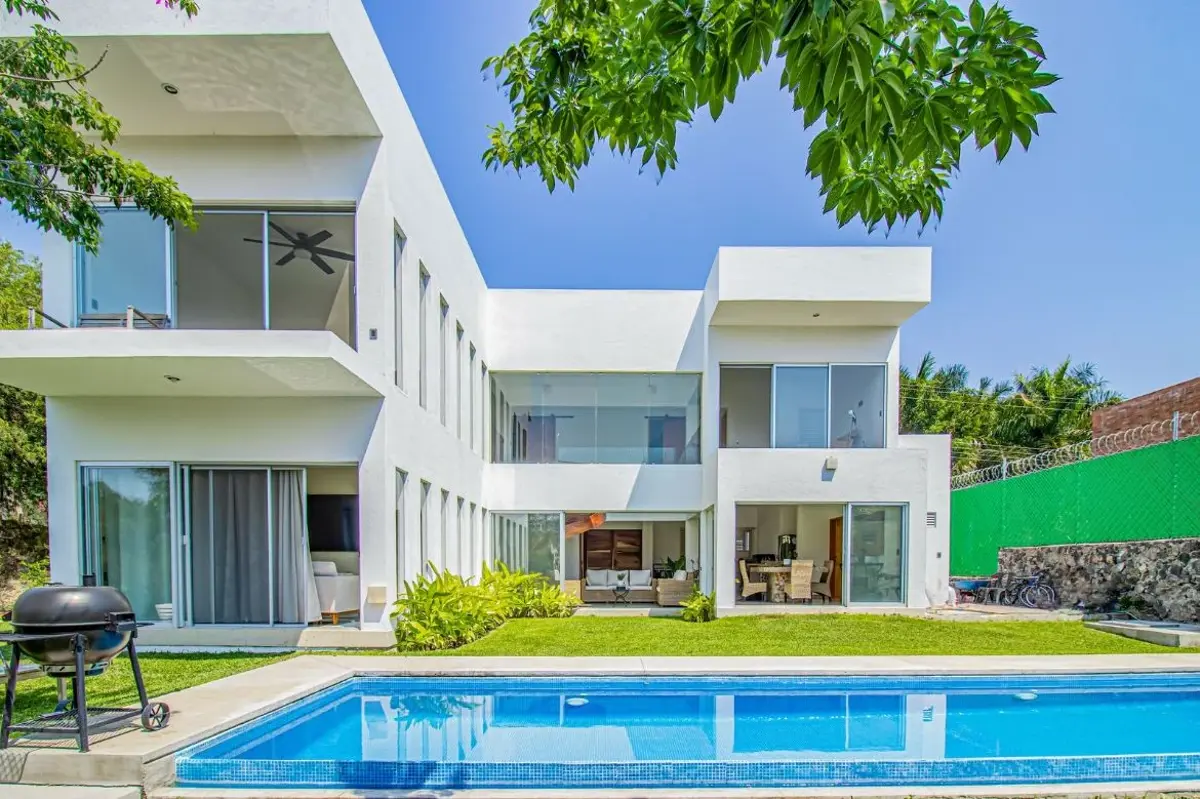 Casa en venta en Club de Golf Santa Fe, Xochitepec — foto 1 de 27