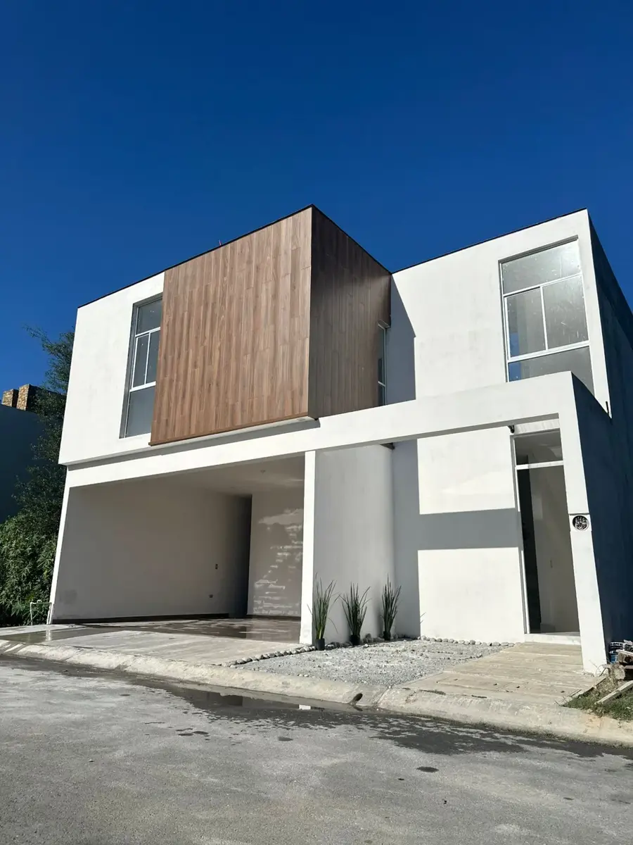 Casa en renta en Amorada Privada Residencial, Santiago — foto 1 de 25