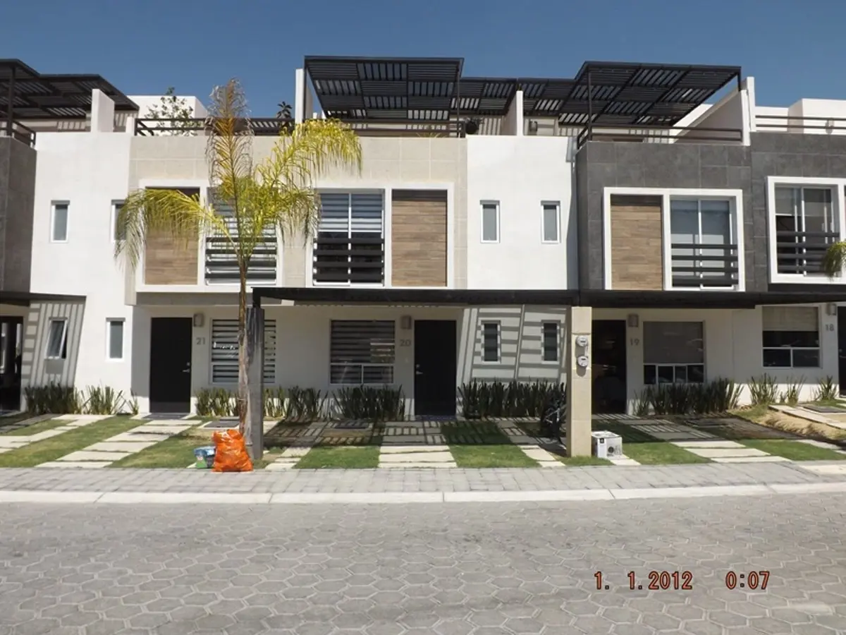 Casa en venta en Lomas de Angelópolis, Ocoyucan — foto 1 de 27