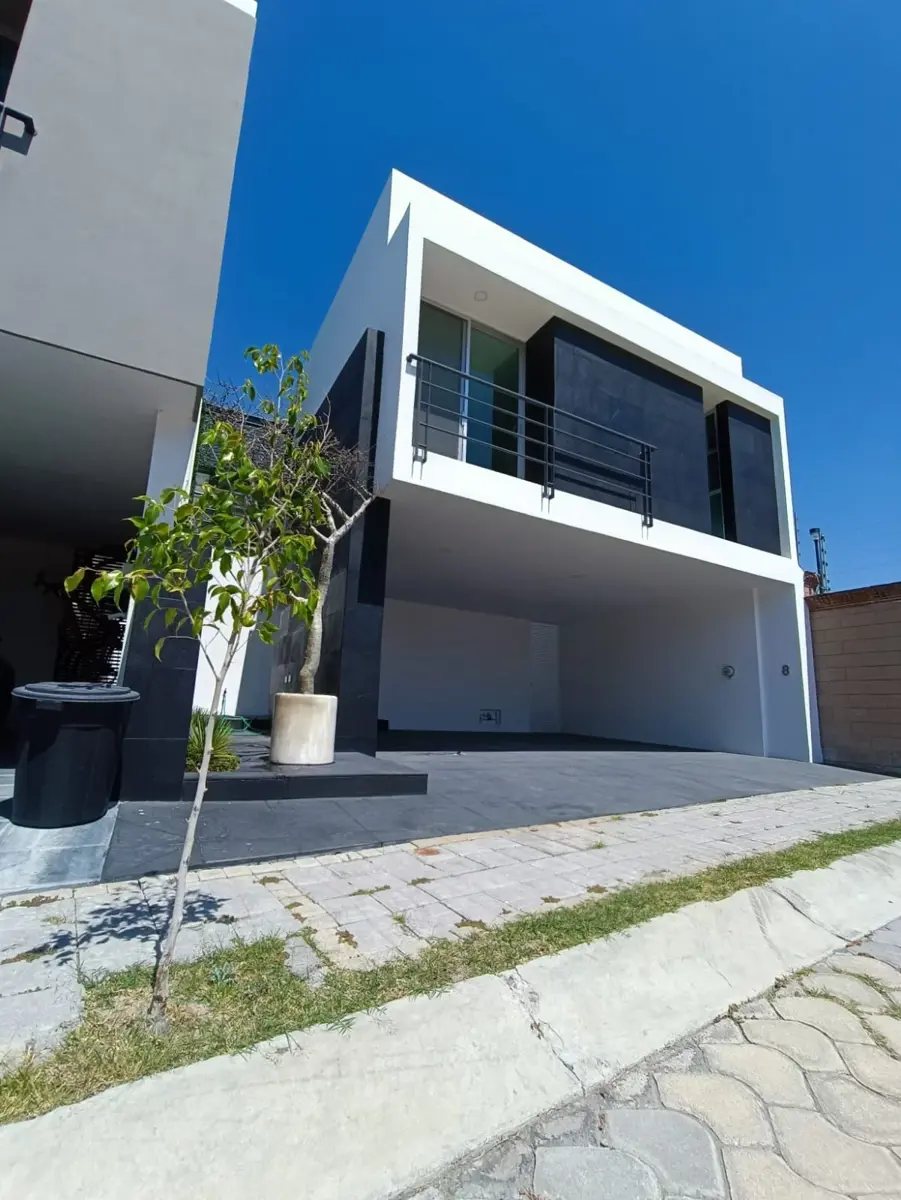Casa en venta en Lomas de Angelópolis, San Andrés Cholula — foto 1 de 13