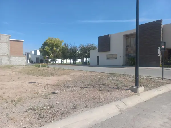 Terreno en venta en Los Viñedos, Torreón — foto 2 de 5
