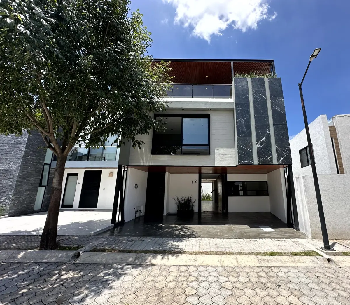 Casa en venta en Lomas de Angelópolis, San Andrés Cholula — foto 1 de 26