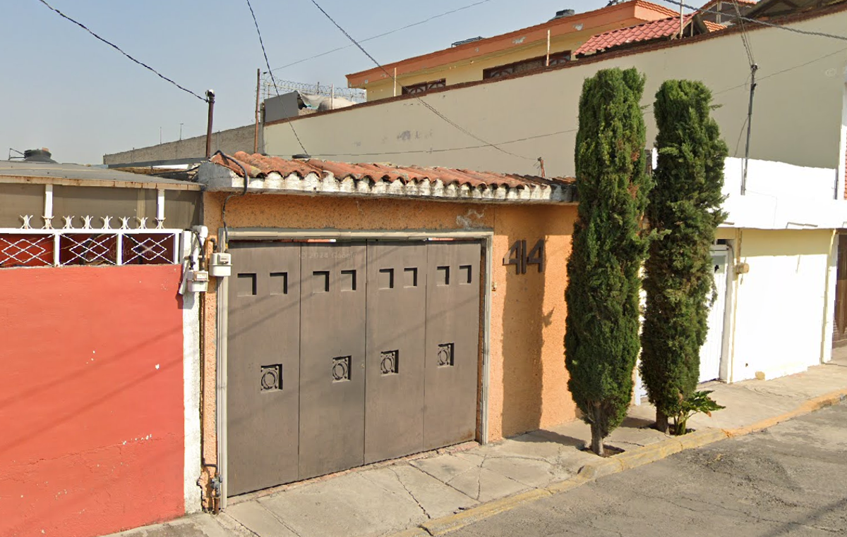 Casa en venta en Villa de las Flores 1a Sección (Unidad Coacalco), Coacalco de Berriozábal — foto 1 de 24