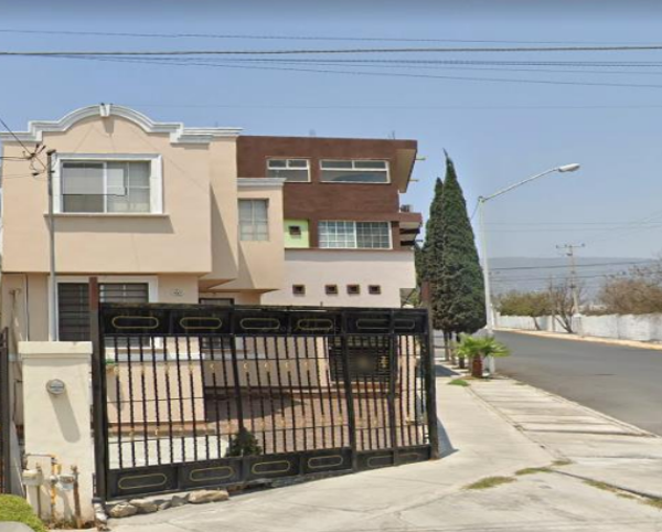 Casa en venta en Lomas de Cumbres, Monterrey — foto 2 de 11