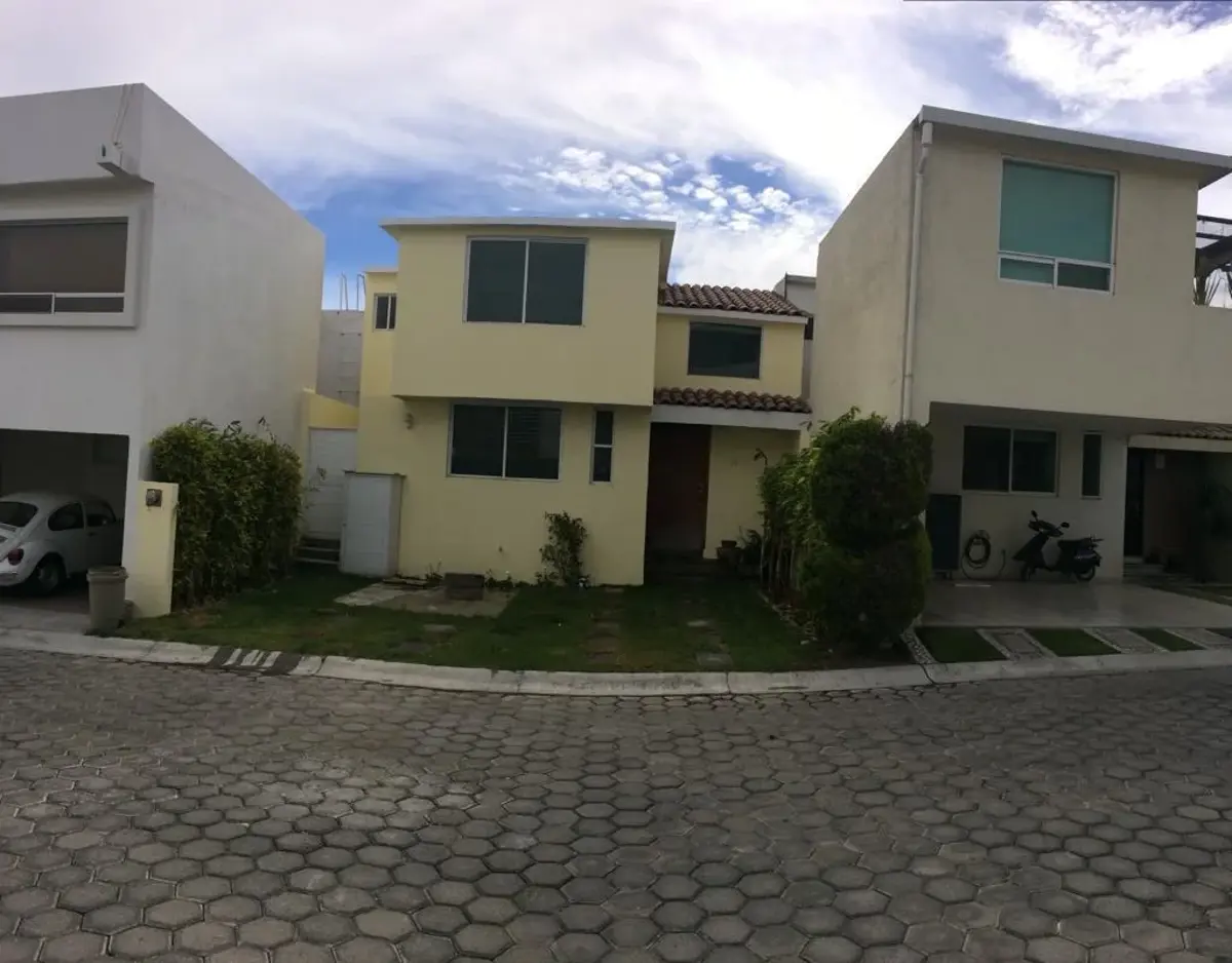 Casa en renta en Bosques de Granada, San Pedro Cholula — foto 1 de 17