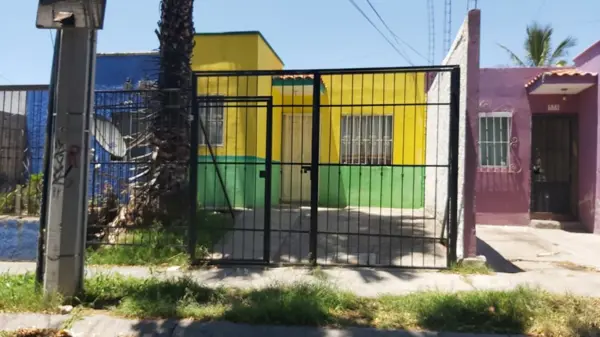Casa en venta en Hacienda Santa Fe, Tlajomulco de Zúñiga — foto 3 de 10