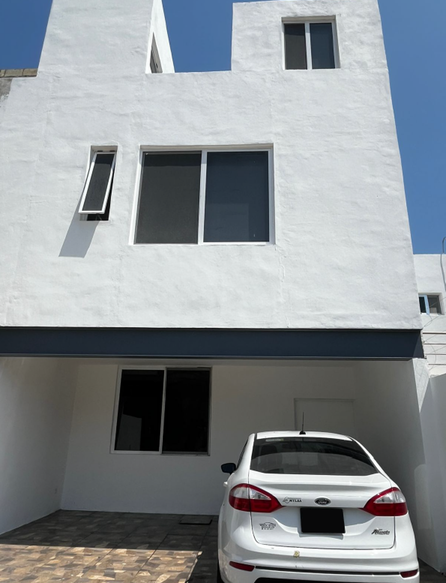 Casa en venta en Altabrisa, Mérida — foto 1 de 9