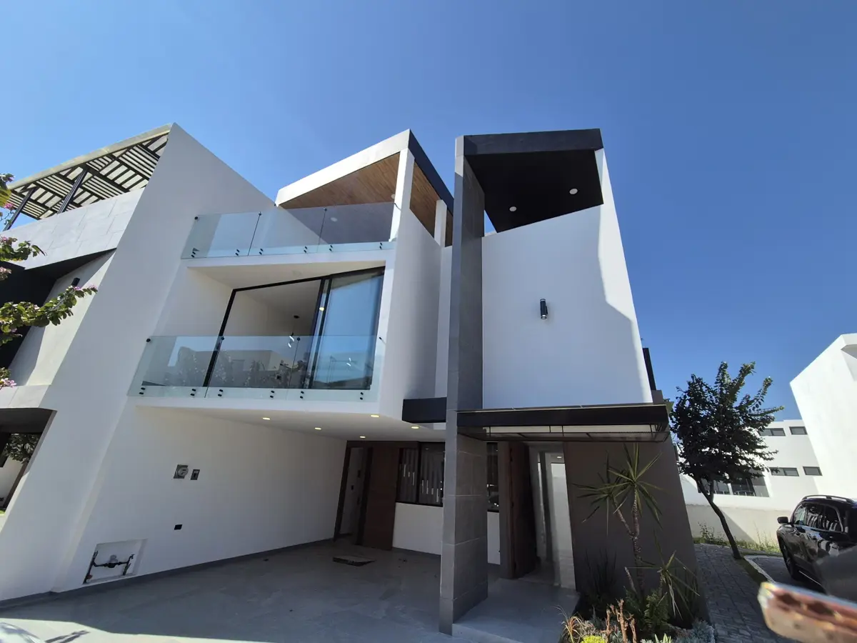 Casa en venta en Santa Clara Ocoyucan, Ocoyucan — foto 1 de 49