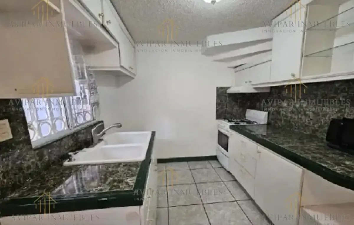 Casa en venta en Valle de Aragon, Nezahualcóyotl — foto 1 de 12