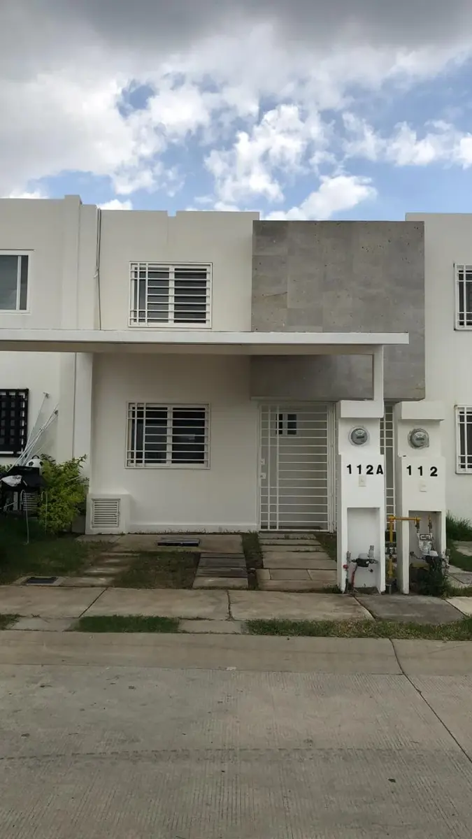 Casa en renta en Tres Cantos, León — foto 1 de 14