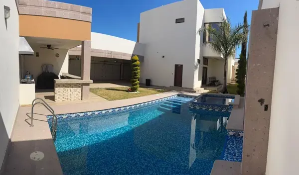 RESIDENCIA HACIENDA DEL ROSARIO