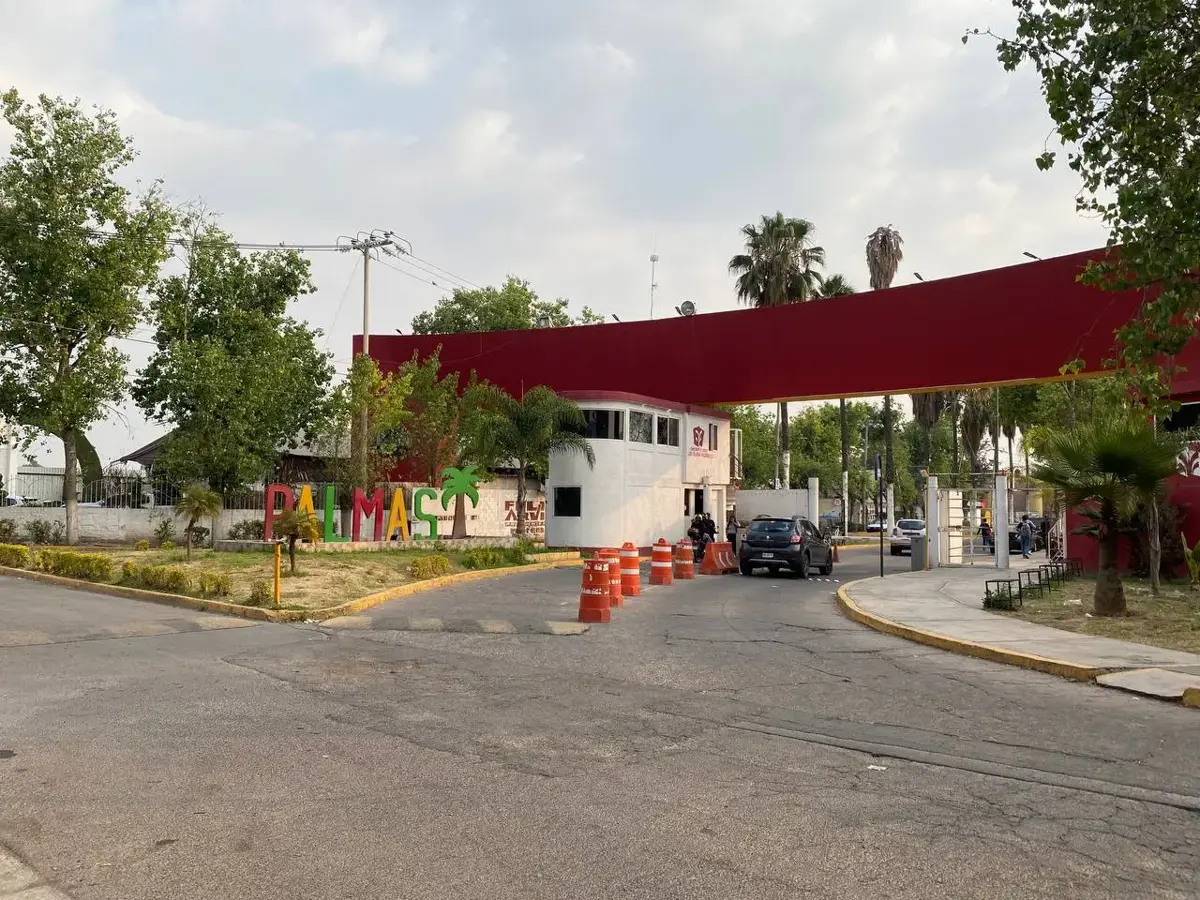 Casa en venta en Hacienda las Palmas I y II, Ixtapaluca — foto 1 de 35