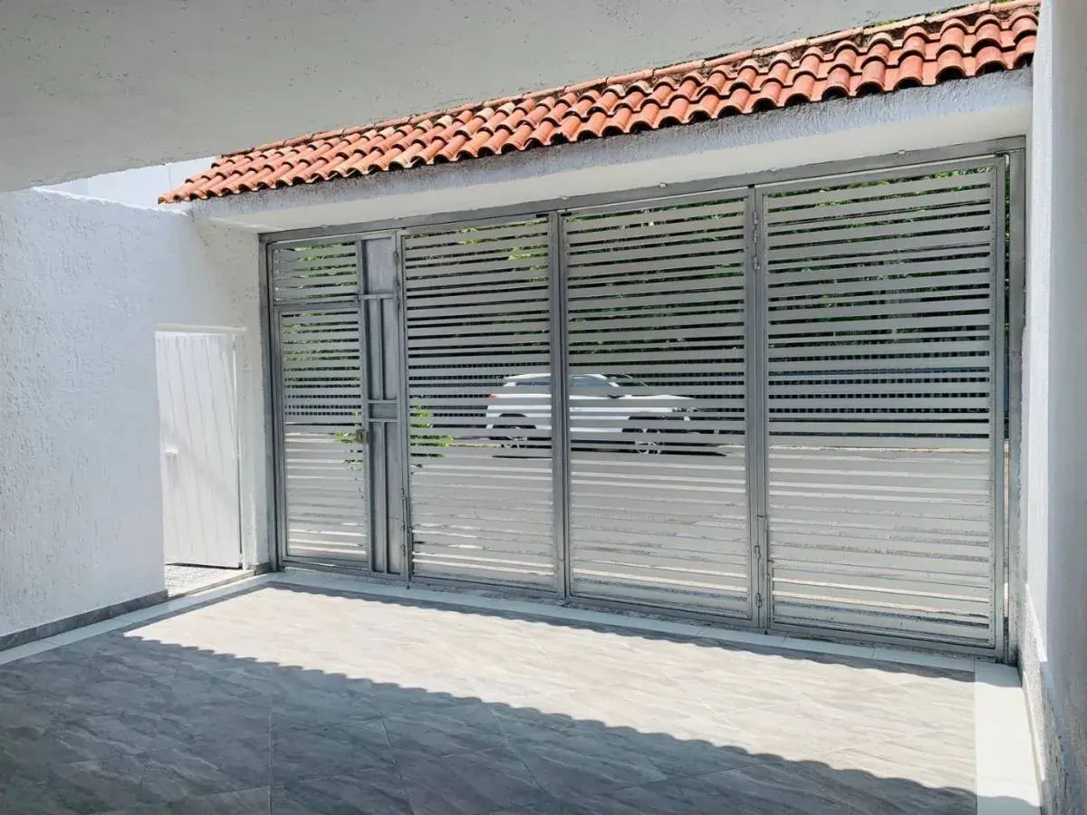 Casa en venta en Colinas de las Aguilas, Zapopan — foto 1 de 6