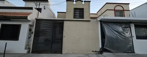 Casa en venta en Jardines de Santa Catarina, Santa Catarina — foto 2 de 25