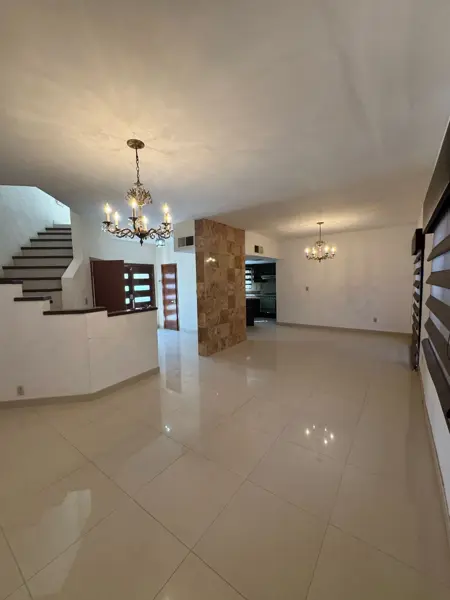 Casa en renta en Fuentes de los Nogales, Juárez — foto 2 de 22