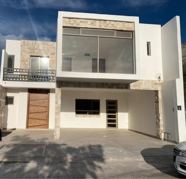 Casa en venta en Las Trojes, Torreón — foto 2 de 13