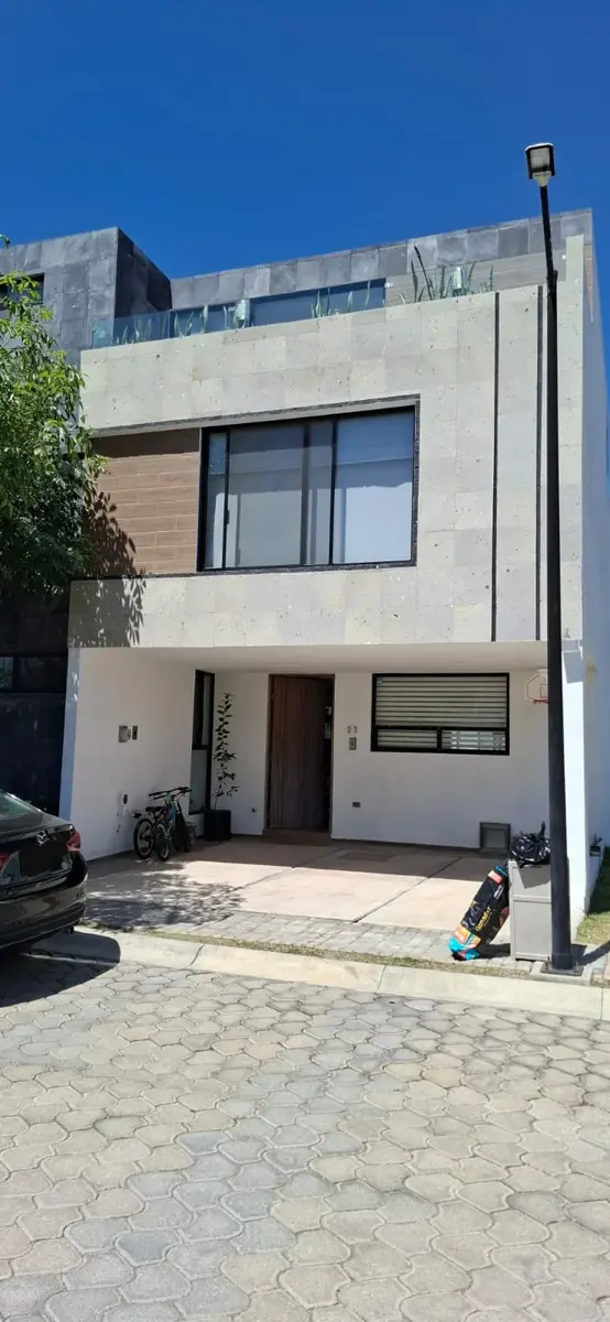 Casa en venta en Lomas de Angelópolis, San Andrés Cholula — foto 1 de 31