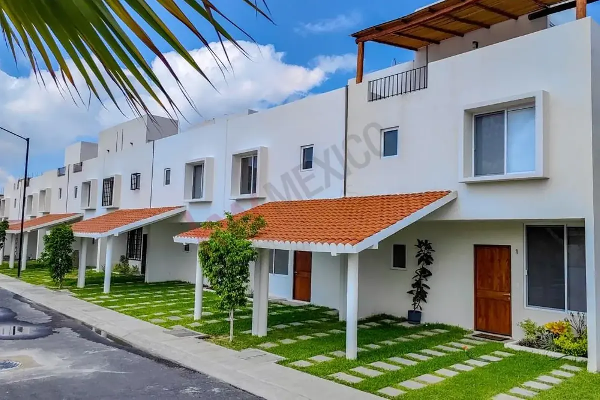 Casa en venta en Paseos de Xochitepec, Xochitepec — foto 1 de 50