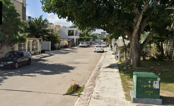 Casa en Venta en Playa del Carmen, Quintana Roo - Ubicación Estratégica