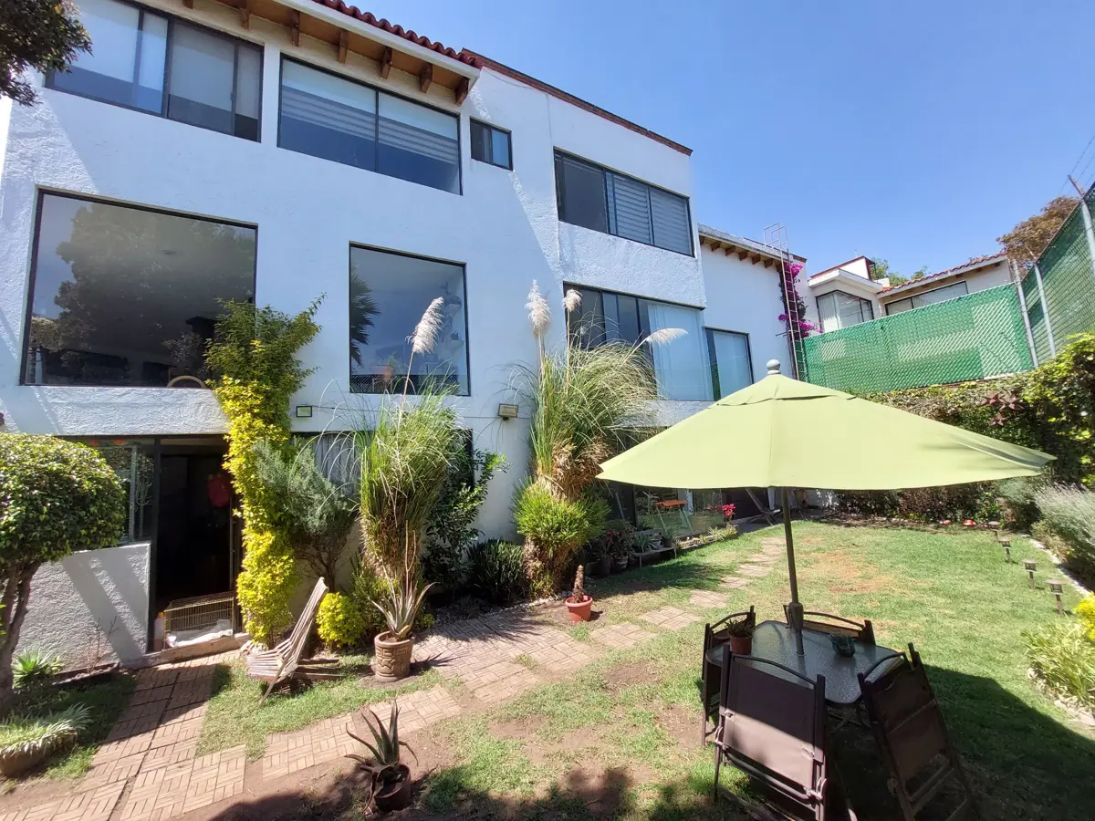 Casa en venta en San Nicolás Totolapan, La Magdalena Contreras — foto 1 de 37