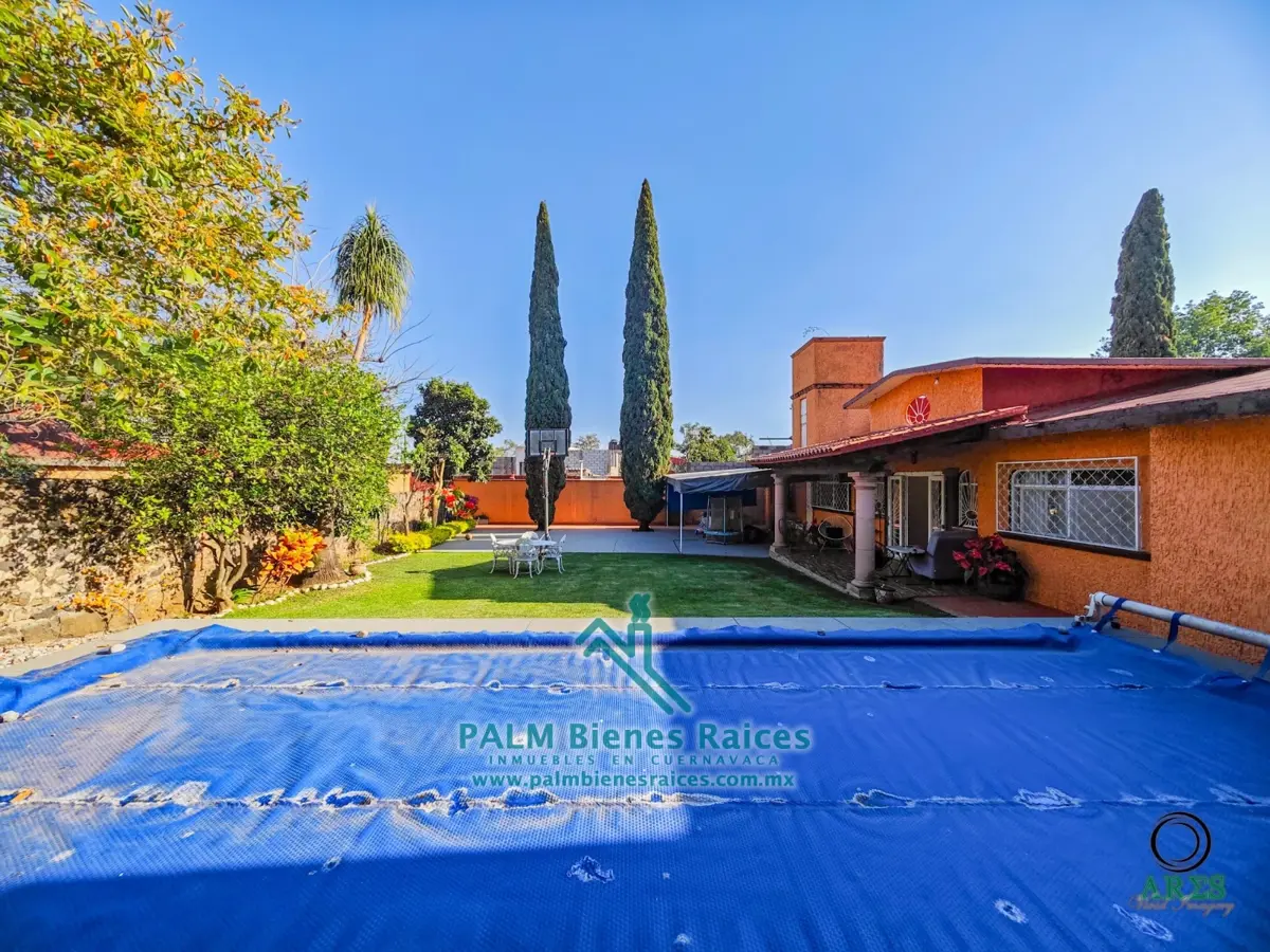 Casa en venta en Ocotepec, Cuernavaca — foto 1 de 40